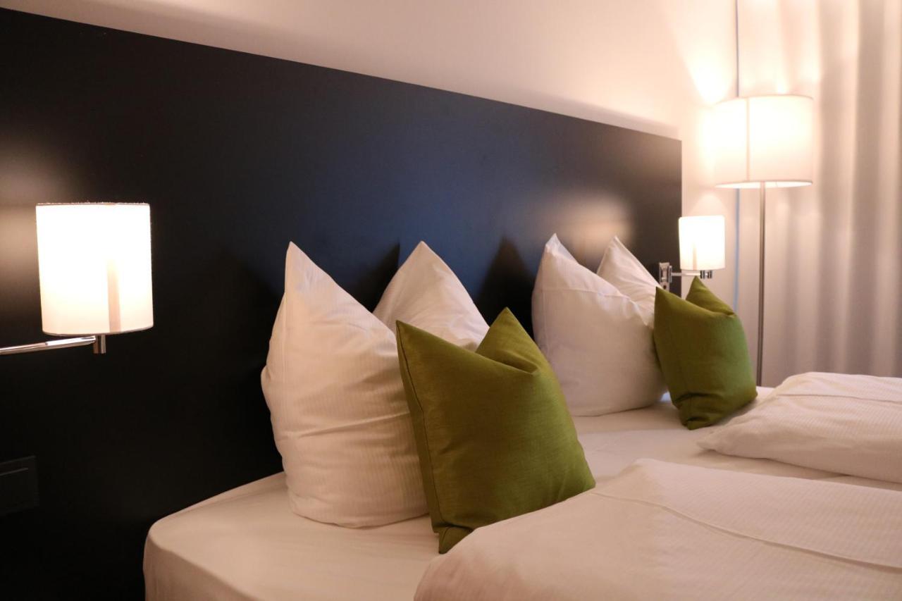 Me Hotel By Wmm Hotels Meitingen エクステリア 写真