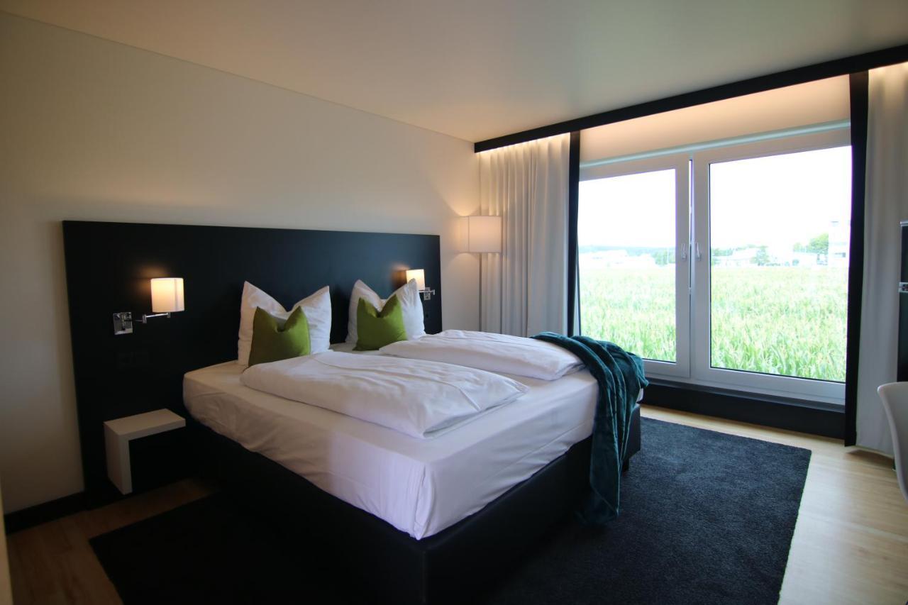 Me Hotel By Wmm Hotels Meitingen エクステリア 写真